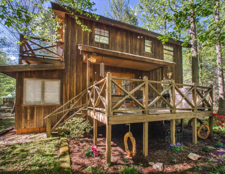 Charming Tickanetley Creekside Home in Ellijay, Georgia