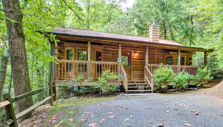 Magical Moments is a cozy last minute log cabin is packed with luxurious amenities, including a hot tub on the back deck and a game room with a foosball table and a multi-game arcade