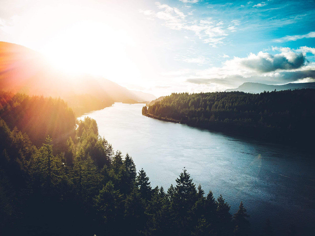 sunrise during a last minute vacation to the columbia river