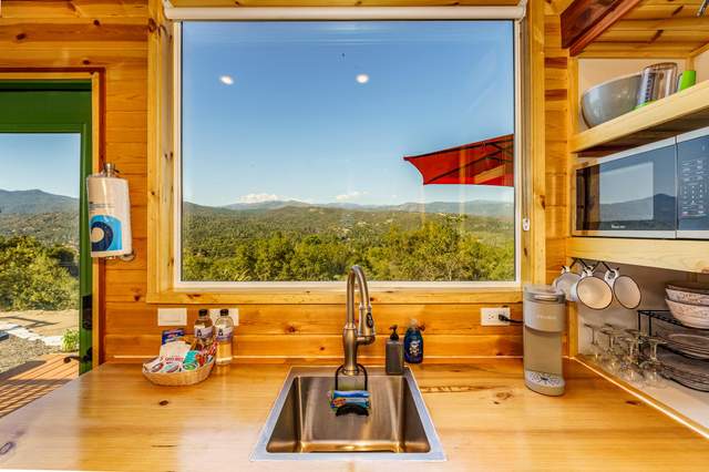 Among The Stars- Tiny home with views/hot tub/and more!-1